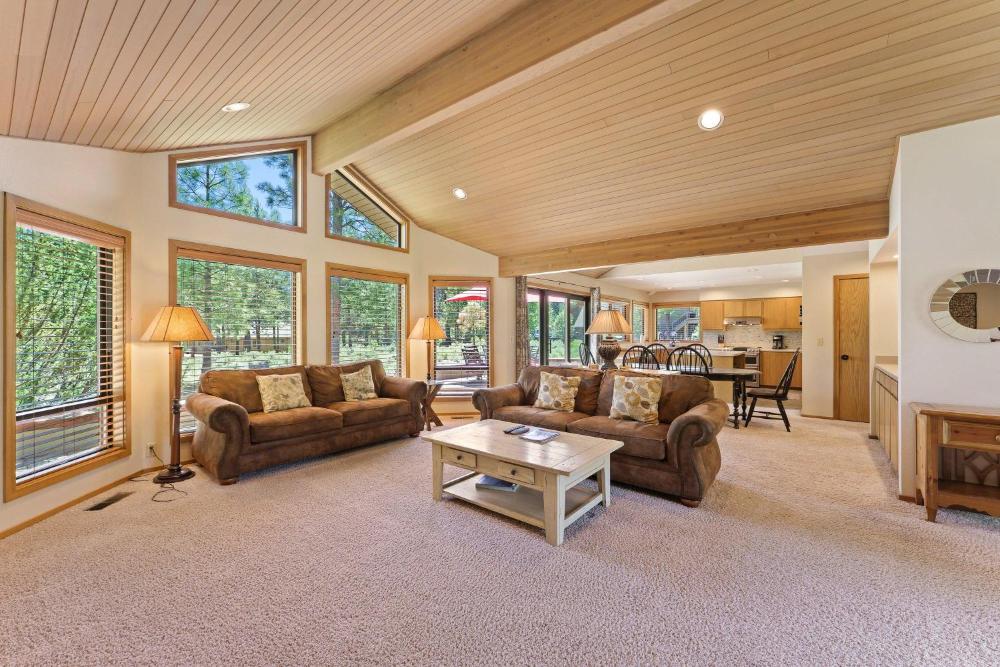 10 Tan Oak